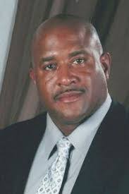 Kenneth Irving's Instagram, Twitter & Facebook