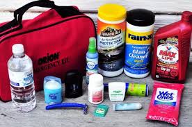 Complete List Of Things To Keep In Your Car For The Chronically Forgetful Car Accessories For Girls Car Essentials Car Hacks