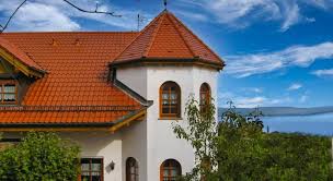Alle zimmer erwarten sie mit einem balkon mit aussicht über den see und die schweizer alpen. Ferienhaus Bodensee Seeblick Gaienhofen Deutschland Preise 2020 Agoda