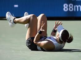 Williams advances, andreescu crashes out. Tennis Kerber Verliert Finale Von Indian Wells Gegen 18 Jahrige Andreescu