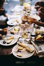 At the least formal dinner parties, a buffet of food is provided on a table or counter, and the guests choose items from the buffet and eat standing up as they talk and mingle. 10 Essential Tips For Hosting A Dinner Party Eatwell101