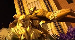 Los costaleros de la Crucifixión salen hoy a la calle | 7TeleValencia