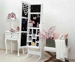 Dilek Yilmaz Adli Kullanicinin Taki Dolaplari Panosundaki Pin Dolaplar Dekorasyon Ve Taki