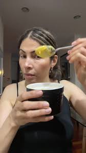 ¿Sufres de piel irritada o dermatitis perioral? Hoy te voy a mostrar mi  mascarilla secreta👇👇👇👇 🌟 Mascarilla de Yogur Griego, Miel y Cúrcuma:  Mi Secreto para la Irritación 🌟 Cuando tengo la piel ...