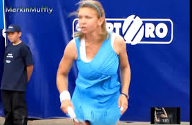 Jucatoarea, in varsta de 25 de ani, a fost eliminata in al doilea tur al turnelului de la shenzhen. Ce Oameni RÄƒi StrÄƒinii Au DezbrÄƒcat O Pe Simona Halep Ce Au ReÈ›inut Privirile Pofticioase Ale Fanilor Tenisului Imagini NemaivÄƒzute Cu Romanca Inainte De OperaÈ›ie De MicÈ™orare A Sanilor Mesajul ConstÄƒnÈ›encei De CrÄƒciun