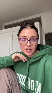 Hannah Krause's Instagram, Twitter & Facebook