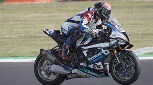 Jonathan rea hat es mal wieder allen gezeigt und nach seinem sturz in donington park nun mit einem sieg zurückgeschlagen! G4erkfo1 U6num