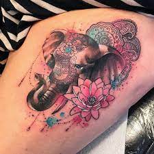 Denken An Eingefarbt Hier Ist Unsere Razzia Der Besten Tattoo Ideen Von Gross Und Fett Zu Klein Und Elephant Tattoos Elephant Tattoo Design Mum Tattoo