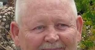 Kim Hutsell's Instagram, Twitter & Facebook