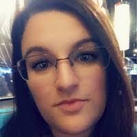 Lisa Pfeil's Instagram, Twitter & Facebook