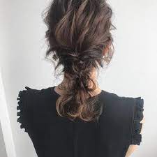 yuji liichiさんのスナップ ナチュラル デート パーティー ゆるふわ ヘアアレンジ ミディアム 結婚式 結婚式 ヘアスタイル お呼ばれ ヘアスタイリング 結婚式 髪型 ミディアム