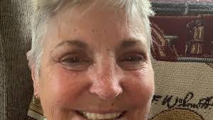 Lori Comstock's Instagram, Twitter & Facebook