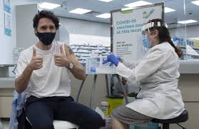 Una vacuna hecha con coronavirus. Coronavirus El Primer Ministro De Canada Recibe La Primer Dosis De La Vacuna Contra La Covid 19 De Astrazeneca