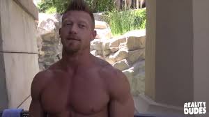 STR8•CHASER: MAX - ThisVid.com
