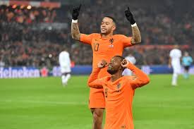 De l'autre côté est brodé le logo nike swoosh. Oblache Talant Otdavam Se Maillot Pays Bas 2018 Bleu Total Taxi Varna Com