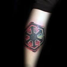 When beginning to choose a tattoo, some people have a meaning in mind and are looking for a symbol to convey that meaning. 20 Sith Symbol Tattoo Designs For Men Star Wars Ink Ideas