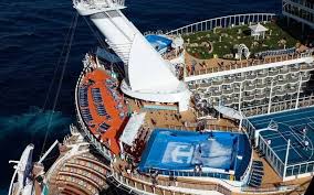 بالصور جولة داخل أكبر 5 سفن سياحية في العالم المدن العائمة أصبحت الرحلات البحرية الدو Biggest Cruise Ship Cruise Ship Royal Caribbean Cruise