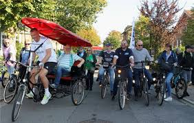 Kuriose Wette Mit Der Rikscha Geht S Von Zeven Na