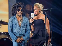 My memoir, let love rule, is out now. Deutscher Radiopreis Promis Ergattern Selfies Mit Lenny Kravitz