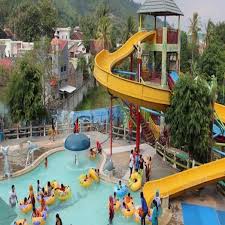 Saat musim liburan, harga disamaratakan jadi rp 75.000 per orang. Liburan Anak Water Parks