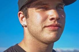 Tammy Koehler's Instagram, Twitter & Facebook