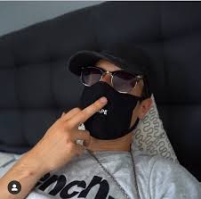 Sprawdź najnowsze i najciekawsze materiały przygotowane przez redakcję w dziale kamerzysta. Pin On Kamerzysta