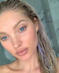 Po TikToku se je razbesnel TREND umivanja las s sestavino, ki jo imaš 100 %  že DOMA (in res deluje!)