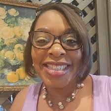 Ivy Carr's Instagram, Twitter & Facebook