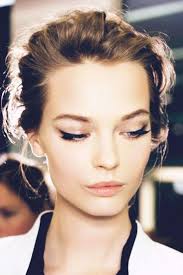 Cate Williams (catrinabank)