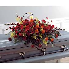 Located in chula vista, flowers tino is san diego's premier source for the freshest cut, beautiful retail and wholesale flowers. Sunset Casket Spray Mesa Az Florist Floral Bliss Wedding Flowers Az Funeral Flowers