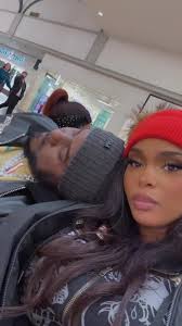 Claudia pa sispann provoke kèk moun sou...