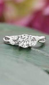 Wedding Rings Buyers Guide You May Use Craigslist To Discover Talent With Your Geographic Area To Help You Possess The Perfect B Aksesuarlar Yuzuk Mucevherat
