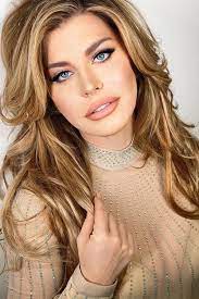 Fiica loredanei groza profesează tot în domeniul muzical. Loredana Groza Actor Cinemagia Ro