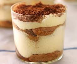 Dessert Classique Avec Astuce De Cyril Lignac Le Tiramisu Recette Desserts Classiques Recette Tiramisu Recette