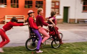 Lost innocence: the children whose parents joined an ashram | Aeon Essays