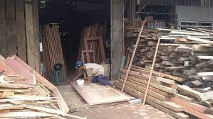 Di tenagai oleh tukang bangunan yang sudah berpengalaman lebih dari 10 tahun menjadikan kualitas dari konstruksi bangunan kami sangat baik dan mendapatkan pengakuan dari berbagai pihak yang telah menggunakan jasa tukang bangunan kami. Tukang Material Bangunan Bekas