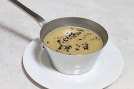 Sauce Au Beurre Blanc Par Paul Bocuse Recette Sauce Au Poivre Sauce Poivre Vert Sauce