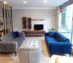 Sarı renk berjer ile koyu yeşil kanepelerin birlikte sunduğu uyum yastık kırlentleri ile zıtlıklardan yararlanarak daha aktif bir şekilde uyum modern steli̇a koltuk takimi hardal yeşi̇l birbirinden şık koltuk takımı ve en güzel mobilya modelleri kampanyalı fiyatlarla vivense de. Modern Chester Koltuk Takimi Yatakli Mavi Fume Renkler Luksevi