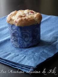 Faits Avec Amour Les Aventures Culinaires De Kiki Muffins A La Rhubarbe Et Aux Framboises Desserts Recipes Muffin Recipes