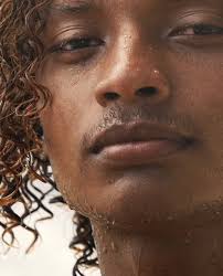 Revive your curls with our Weekly Repair Mash. Simply leave it in for 5-10  minutes to experience incredible softness. @pablo.soza.792 @jademadoe