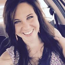 Lauren Phipps (@LaurenHuckleber)