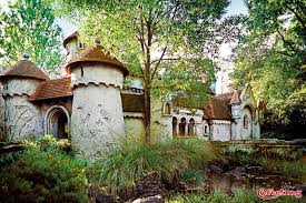 Een wandeling door het sprookjesbos langs alle 30 sprookjes. Efteling Sprookjesbos Meisje Met De Zwavelstokjes 1920x1280 Wallpaper Teahub Io