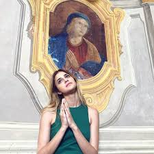 Basada en el caso escandaloso que impactó en roma en 2013, esta producción de netflix toma algunas licencias para contar la historia de angela y agnese, de 14 y 15 años. Benedetta Porcaroli Bennipi Instagram Photos And Videos Instagram Super Rich Kids Private School Girl