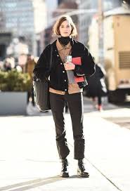 Comment Porter Les Dr Martens Elle Mode Veste En Velours Cotele Style De Rue