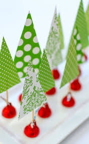 The Best Christmas Table Decorations To Keep Your Spirits Bright Christmas Centerpieces Diy Christmas Crafts For Kids Christmas Fun