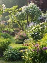 95 Fantastic Cottage Garden Ideas To Create Cozy Private Spot Homixover Com In 2020 Beautiful Gardens Cottage Garden Beautiful Flowers Garden
