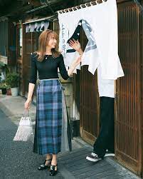 そのコーデ、実はもう古いです「デート服にレーススカート」 | CLASSY.[クラッシィ]