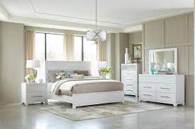 Maybe you would like to learn more about one of these? Pin By Alina Ionut On Cosas Para La Casa Y Proyectos Que Intentar Bedroom Sets Queen King Bedroom Sets Luxury Bedroom Furniture