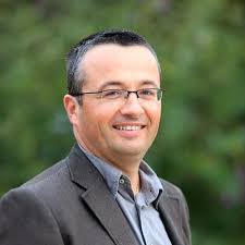 Eric HERVE على X: "Chantier en Mayenne sans coupure clients grace au  nouveau materiel TAPIR qui permet d' alimenter en 20 000 Volts.#mayenne  #servicepublic https://t.co/Q7QYsjP5CO"