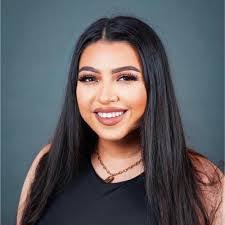 Karen Cerda's Instagram, Twitter & Facebook